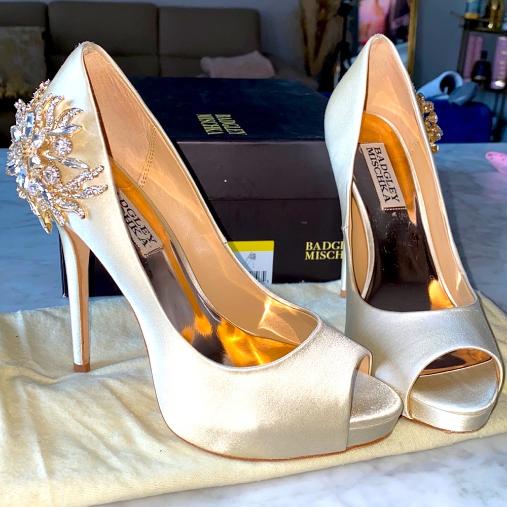 Badgley Mishka Marcia Ivory Wedding Heel